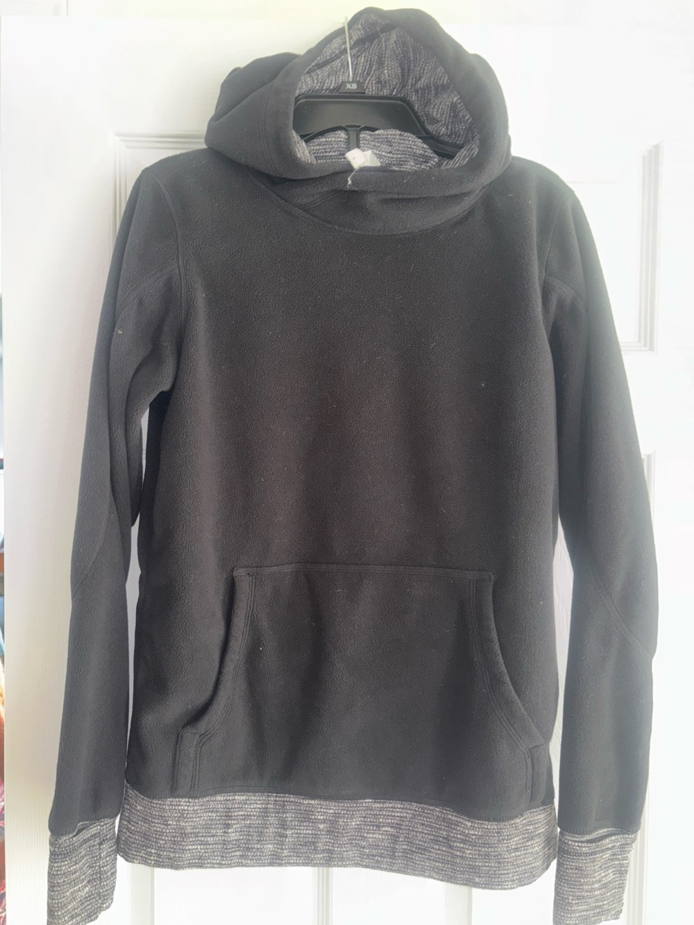 Lululemon Runaway Fleece Hoodie Black/Coco Pique Black White Size 6 Thumb holes